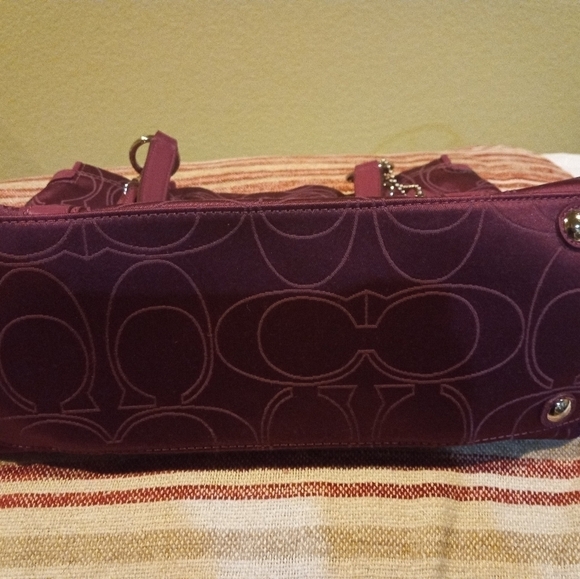 🖤Rare Coach Berry op art jacard signature satchel/tote - Picture 10 of 11